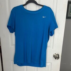Nike Blue Short Sleeve T-Shirt XL great condition